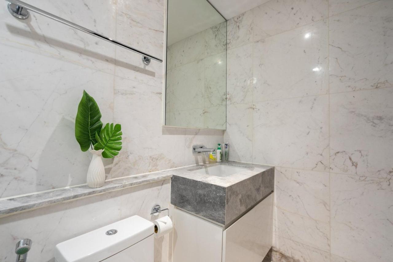 Luxury D1Mension In District 1 Freepoolsaunagym Thành Pho Ho Chí Minh Esterno foto